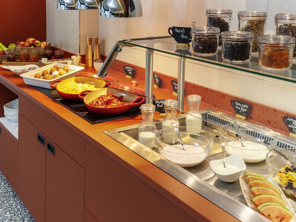 IBIS STYLES ST MARGRETHEN 11/26