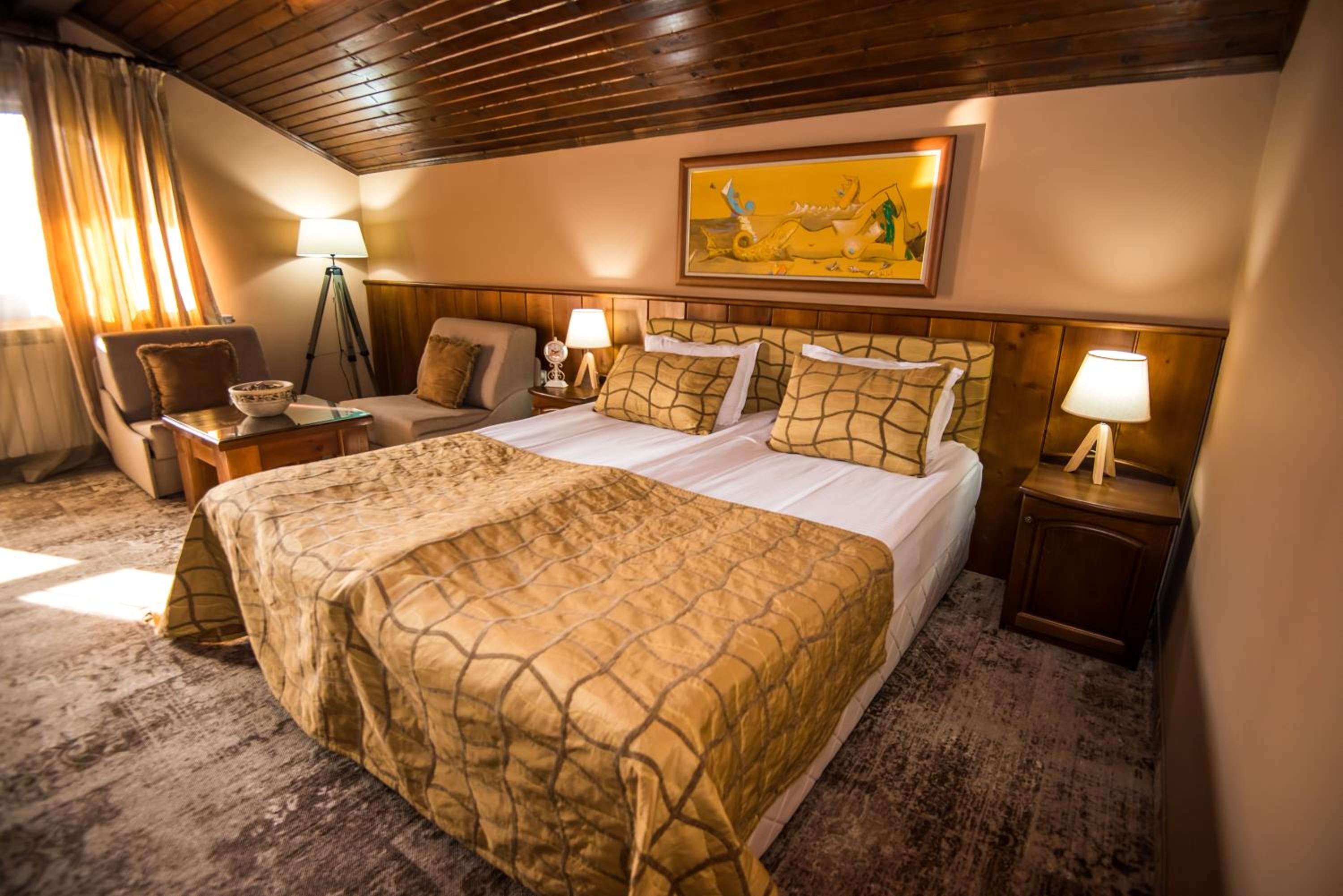 Elida Family Hotel 6/16
