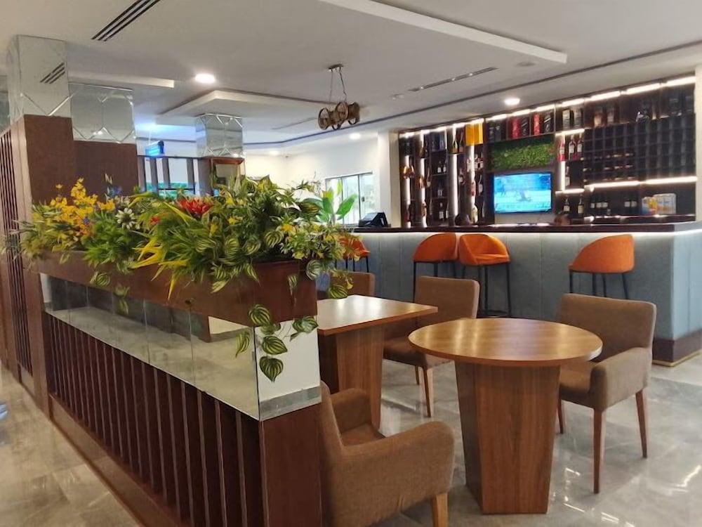 Grand Hyatt Hotels 38/50