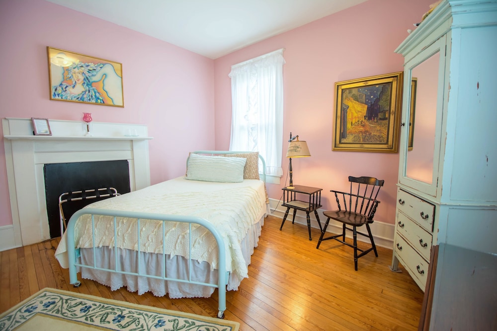 The Dailey Renewal Retreat Bed Breakfast 22/47
