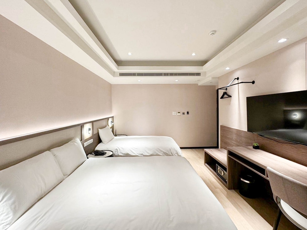 Royal Rose Hotel Zhongshan 15/44