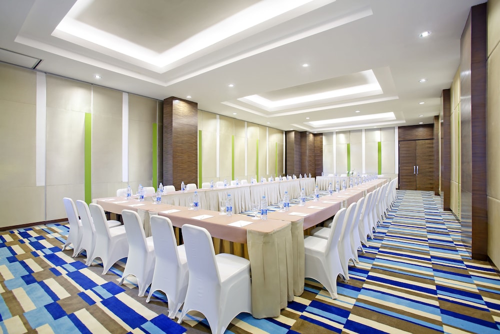 Hotel Santika Cikarang 41/49