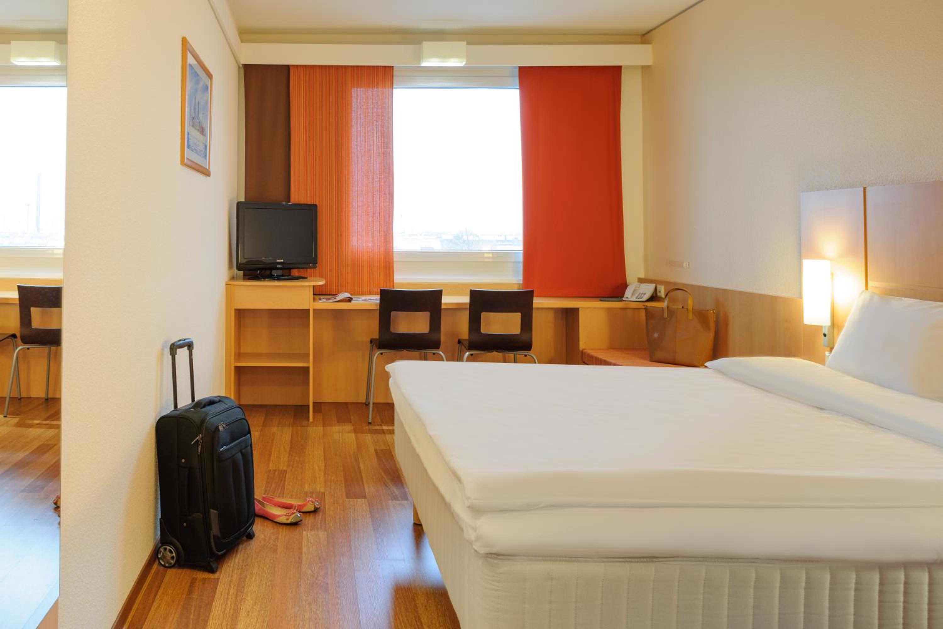 My Room, King Bed, Sea View