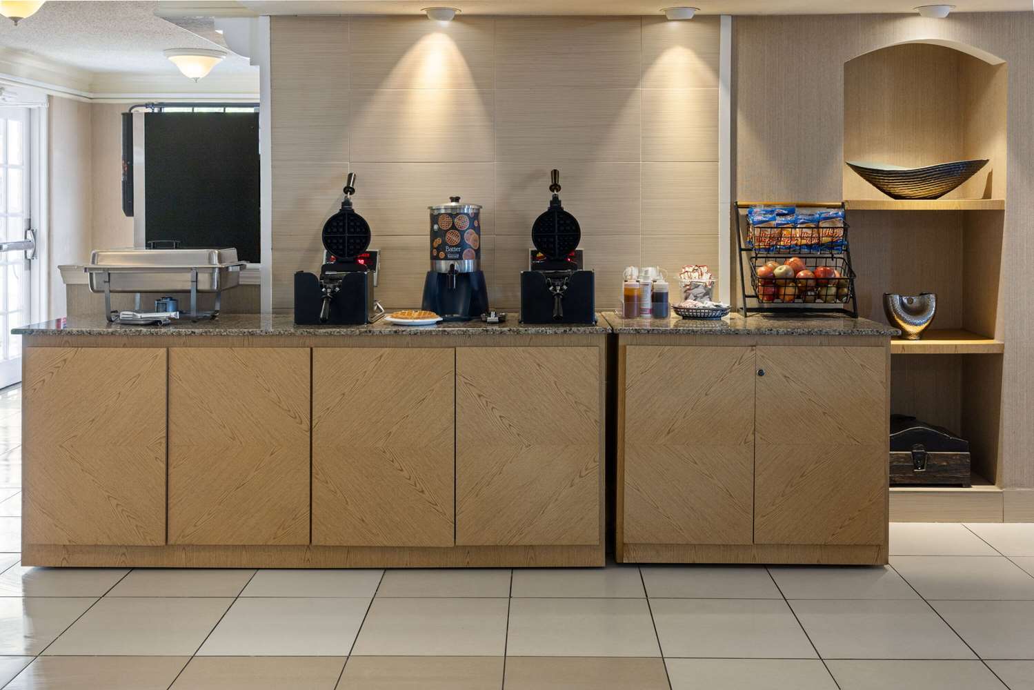 La Quinta Inn by Wyndham Pittsburgh Airport 6/36