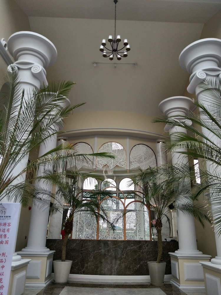 The Green View Hotel 8/50