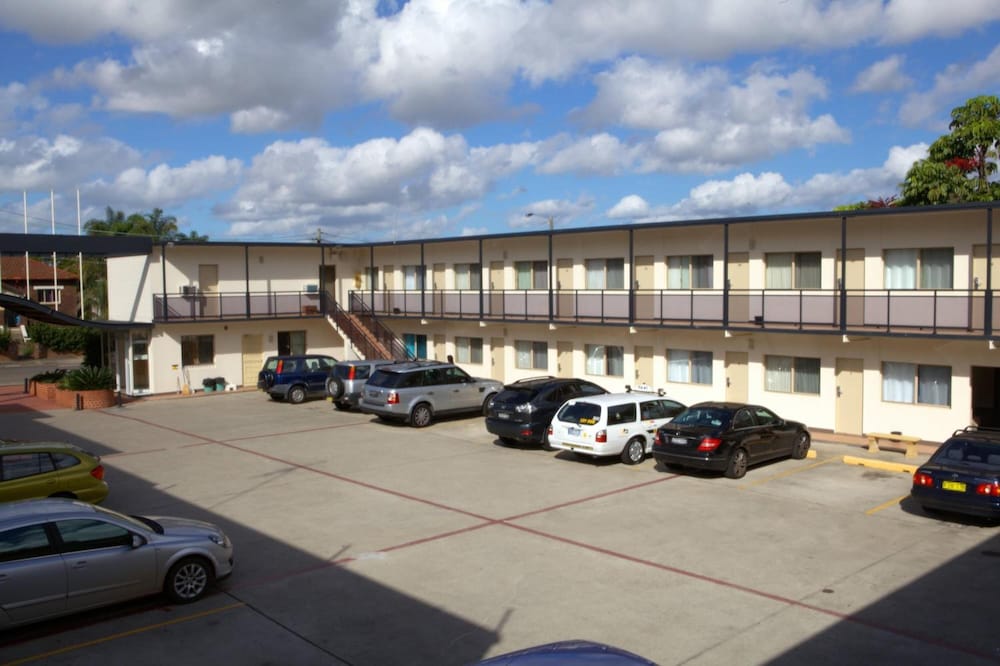 Westside Motor Inn 42/57