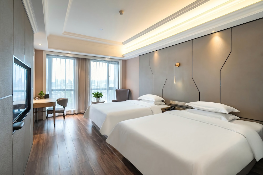 Mercure Hangzhou Linping 32/67