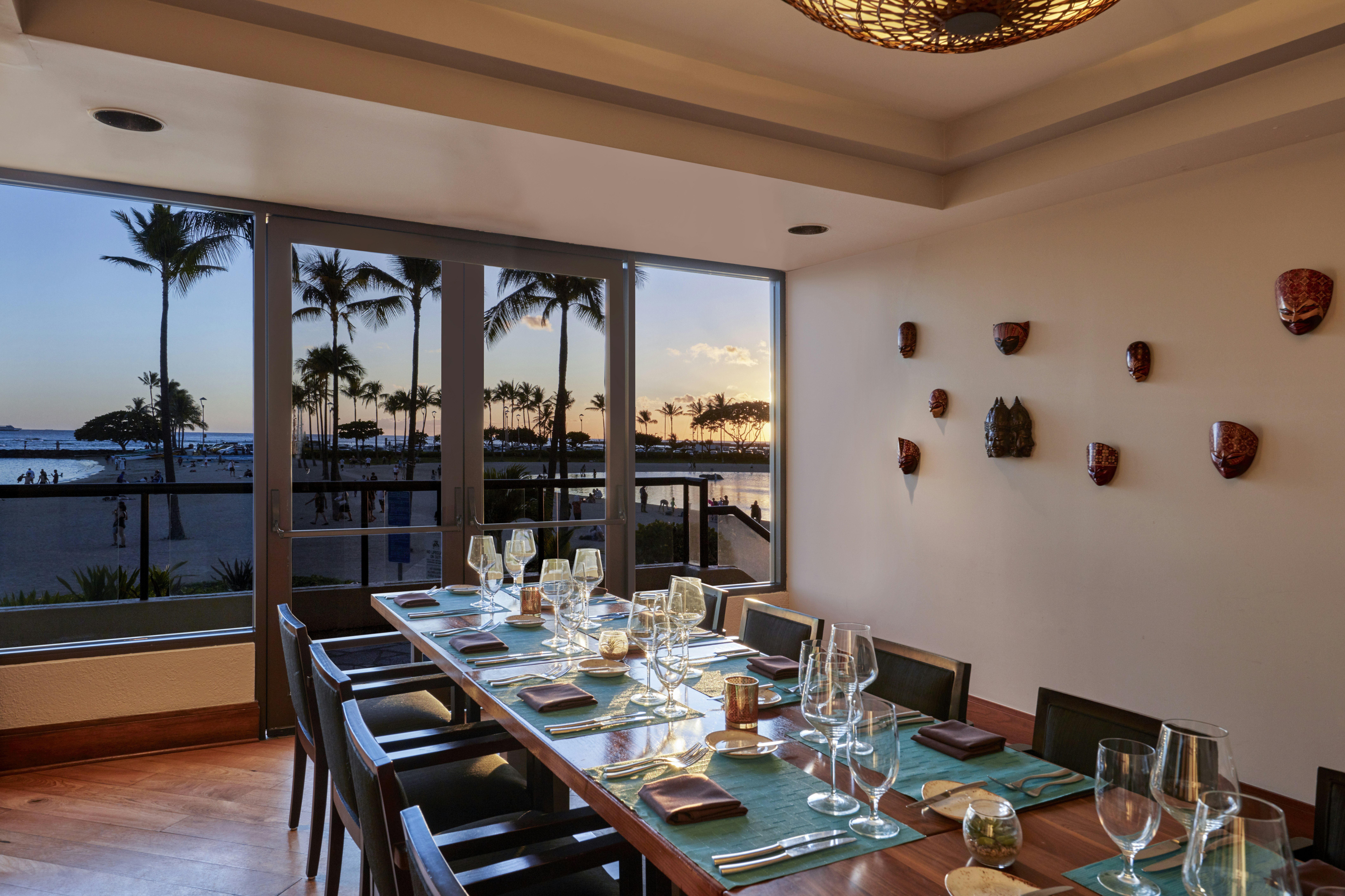 Hilton Grand Vacations Club at Hilton Hawaiian Village 40/50