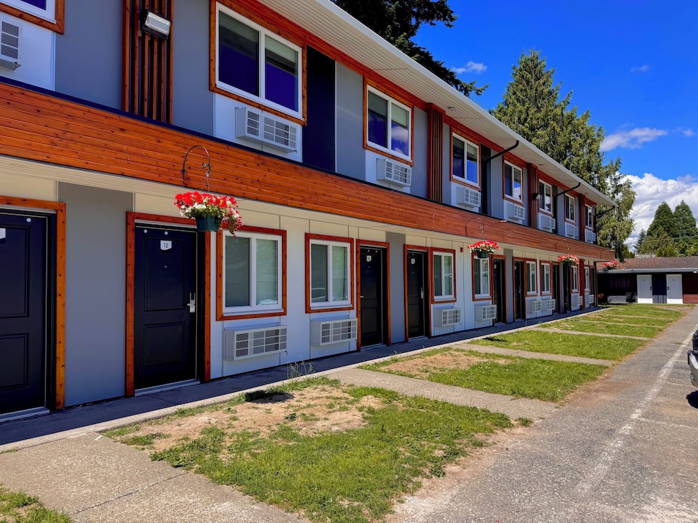 Alpine Inn Abbotsford 40/50