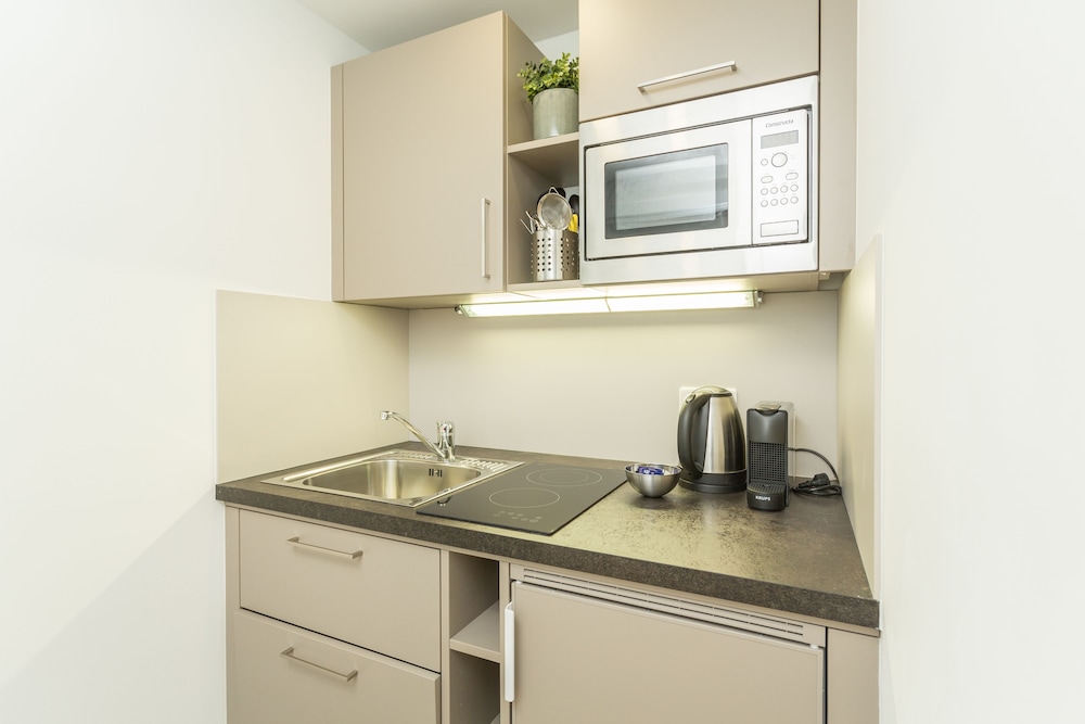 Room 4 Apartments 46/50