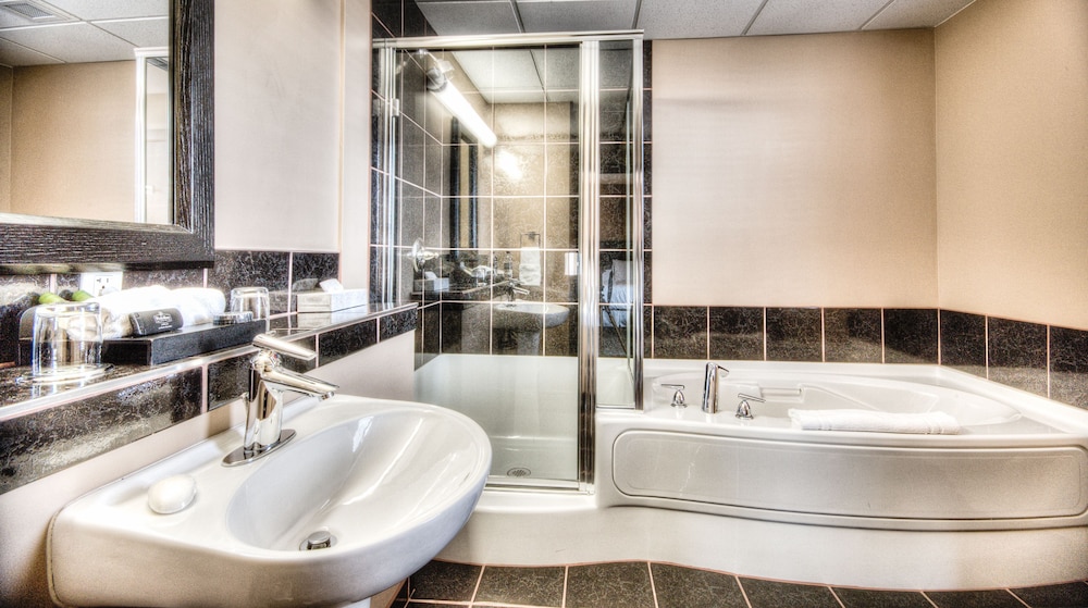 Podollan Inn Spa Grande Prairie 30/35