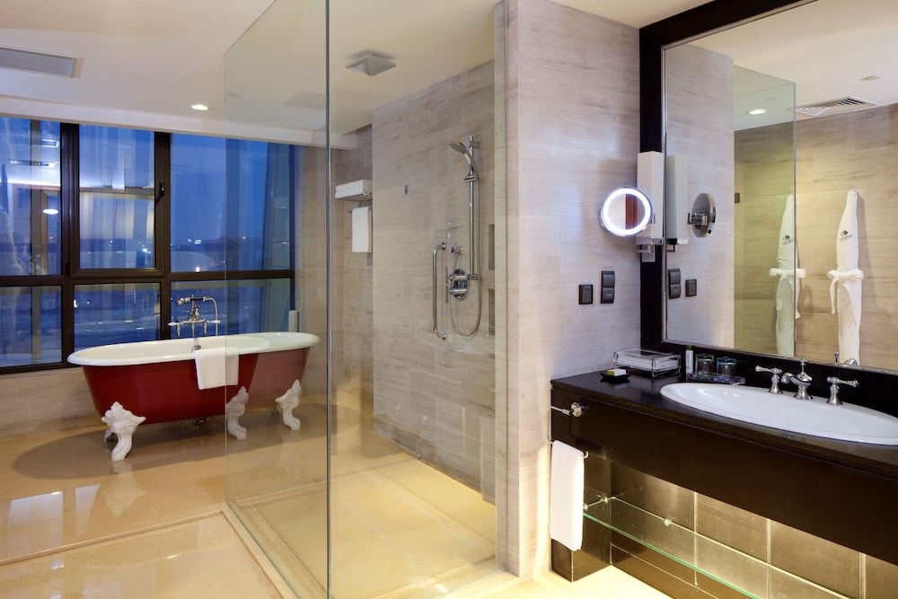 Doubletree By Hilton Shenyang 18/90
