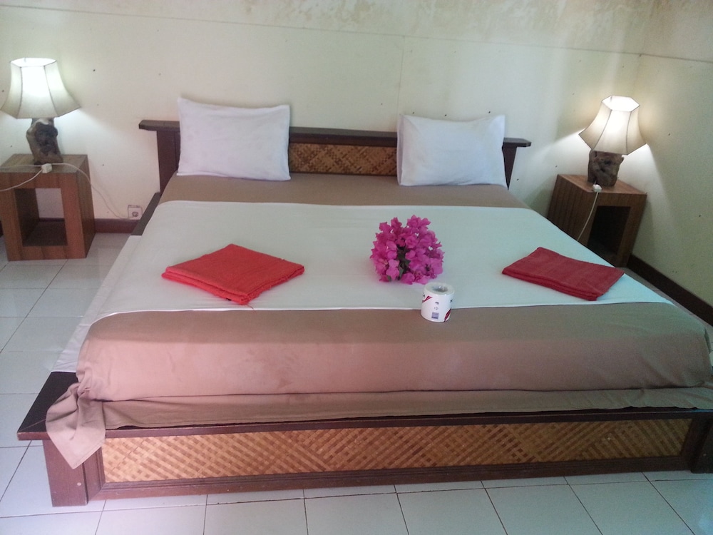 Coral Beach 2 Bungalow 20/50