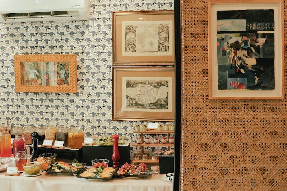 Ambiance Boutique Art Hotel Karachi 8/56