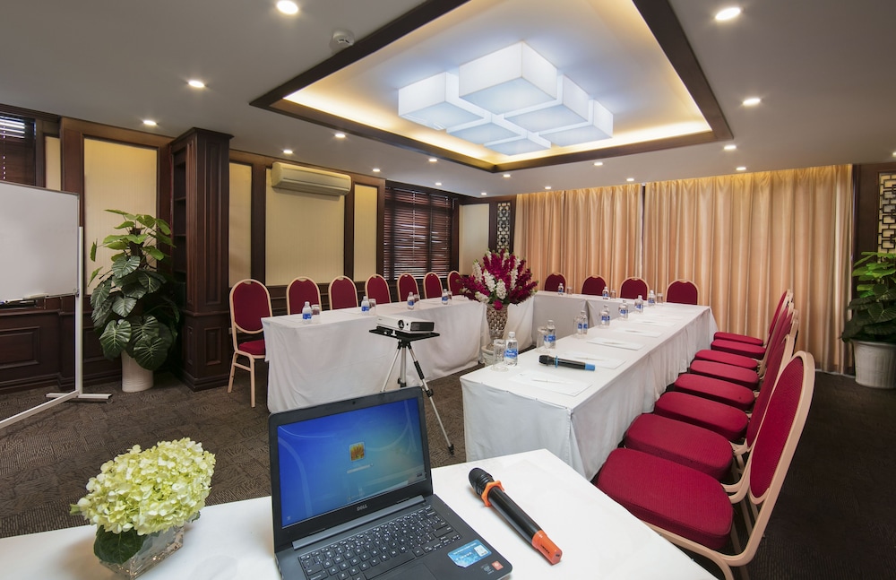 Hanoi Emotion Hotel 39/50