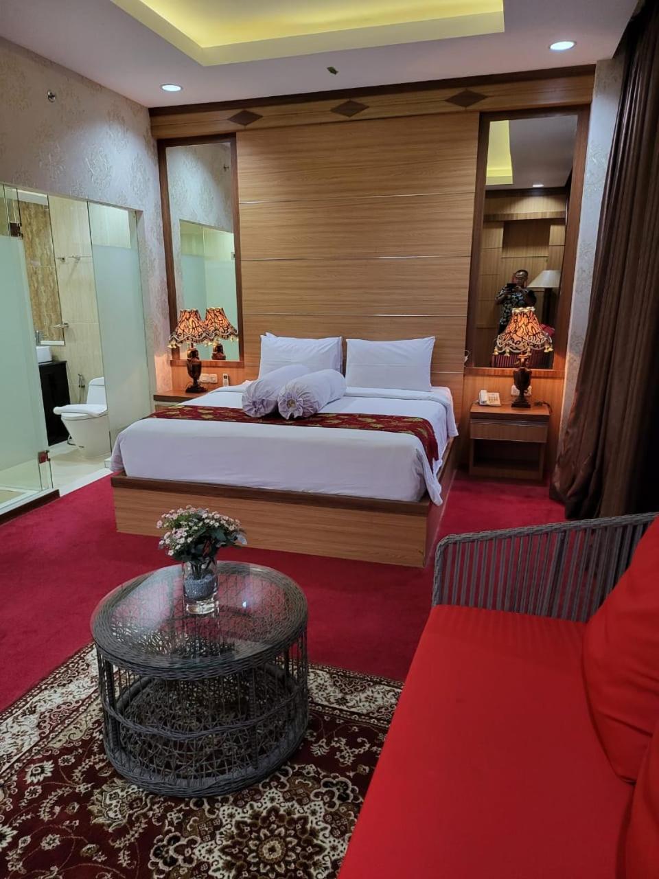 Grand Buana Lestari Hotel 14/35