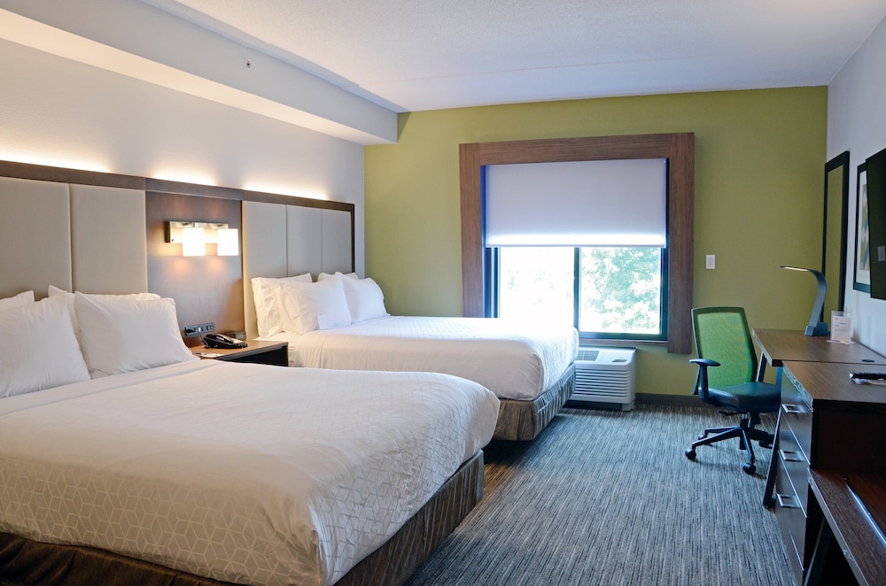 Holiday Inn Express Hotel and Suites Mt. Juliet-Nashville Area 17/70