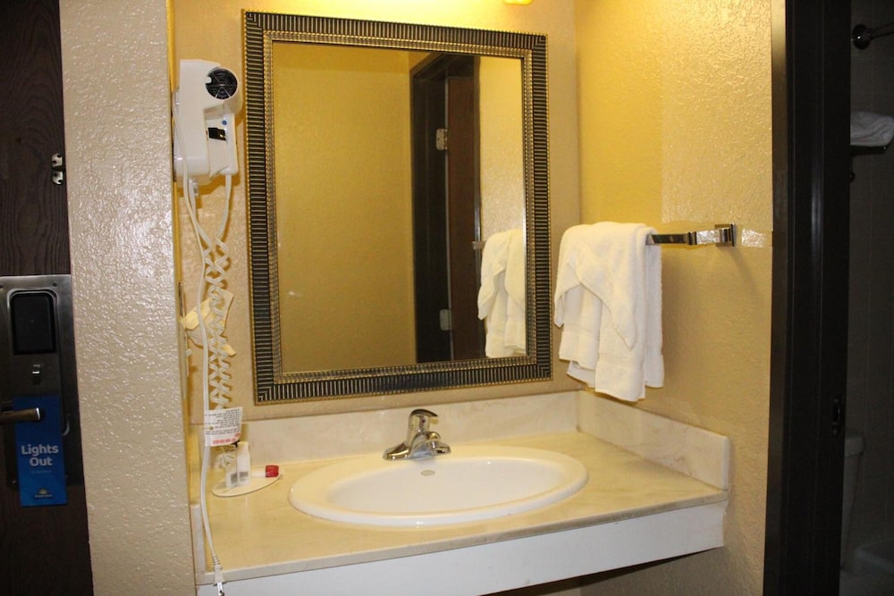 Days Inn Sheboygan the Falls 35/41