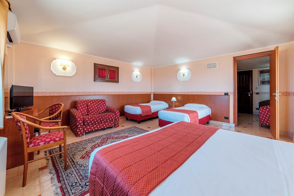 جناح جونيور بشرفة، Hotel Riviera Fiumicino 3/7