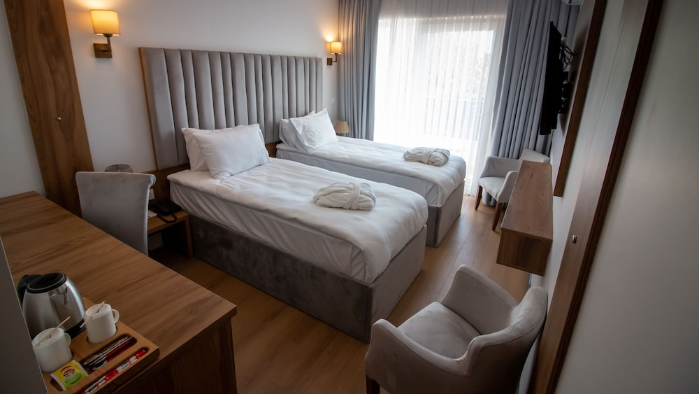 Lake Life Hotel 19/50