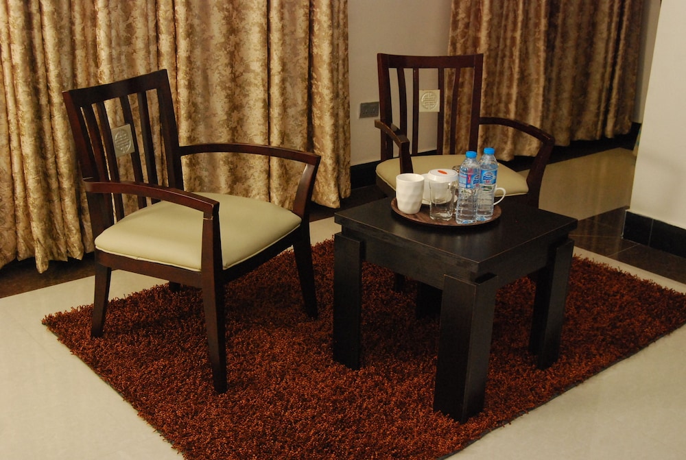 Grandbee Apartment And Residence 16/21