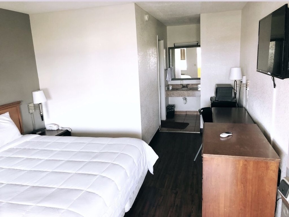 Americas Best Value Inn Princess Anne 10/17