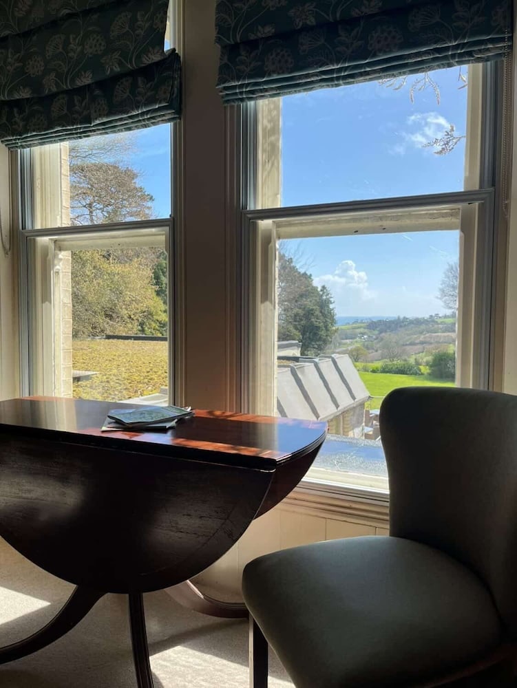 Penmorvah Manor Hotel 45/55
