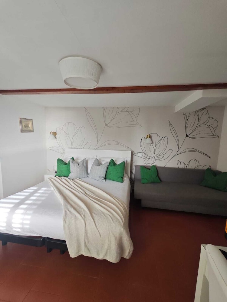 CLASSIC, DOUBLE OR TWIN BED
