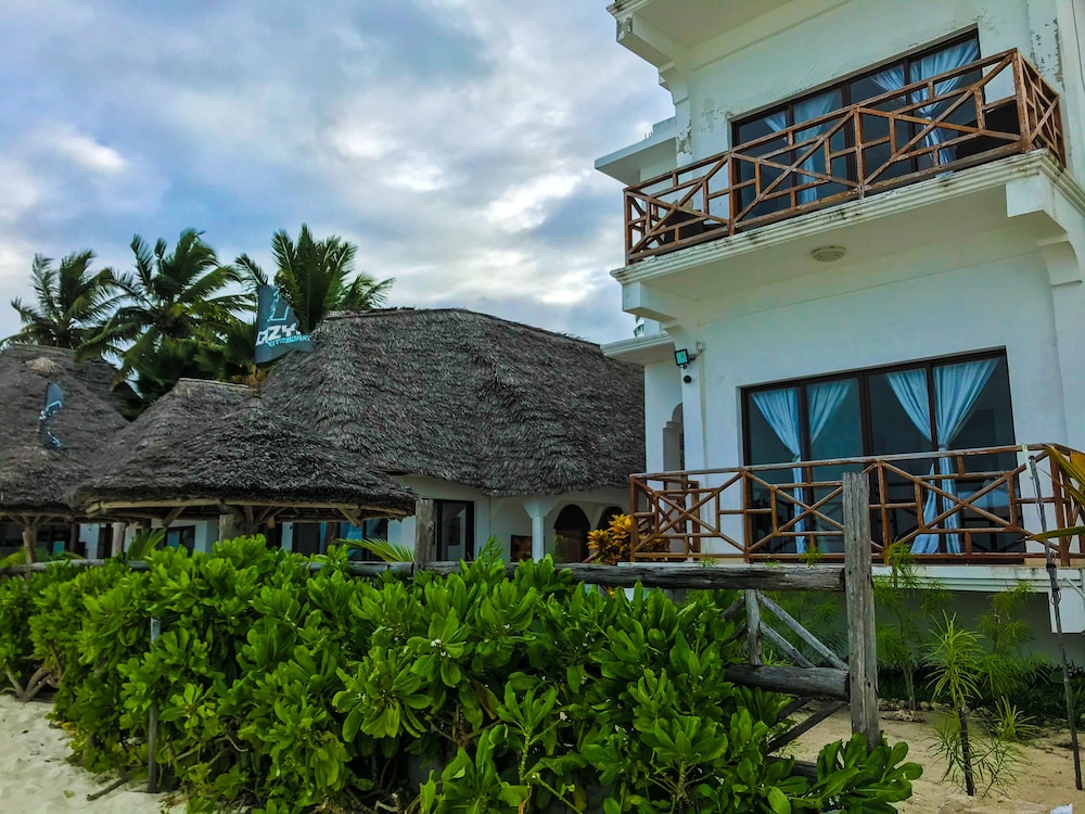 Jambiani White Sands Beach Bungalows 59/68
