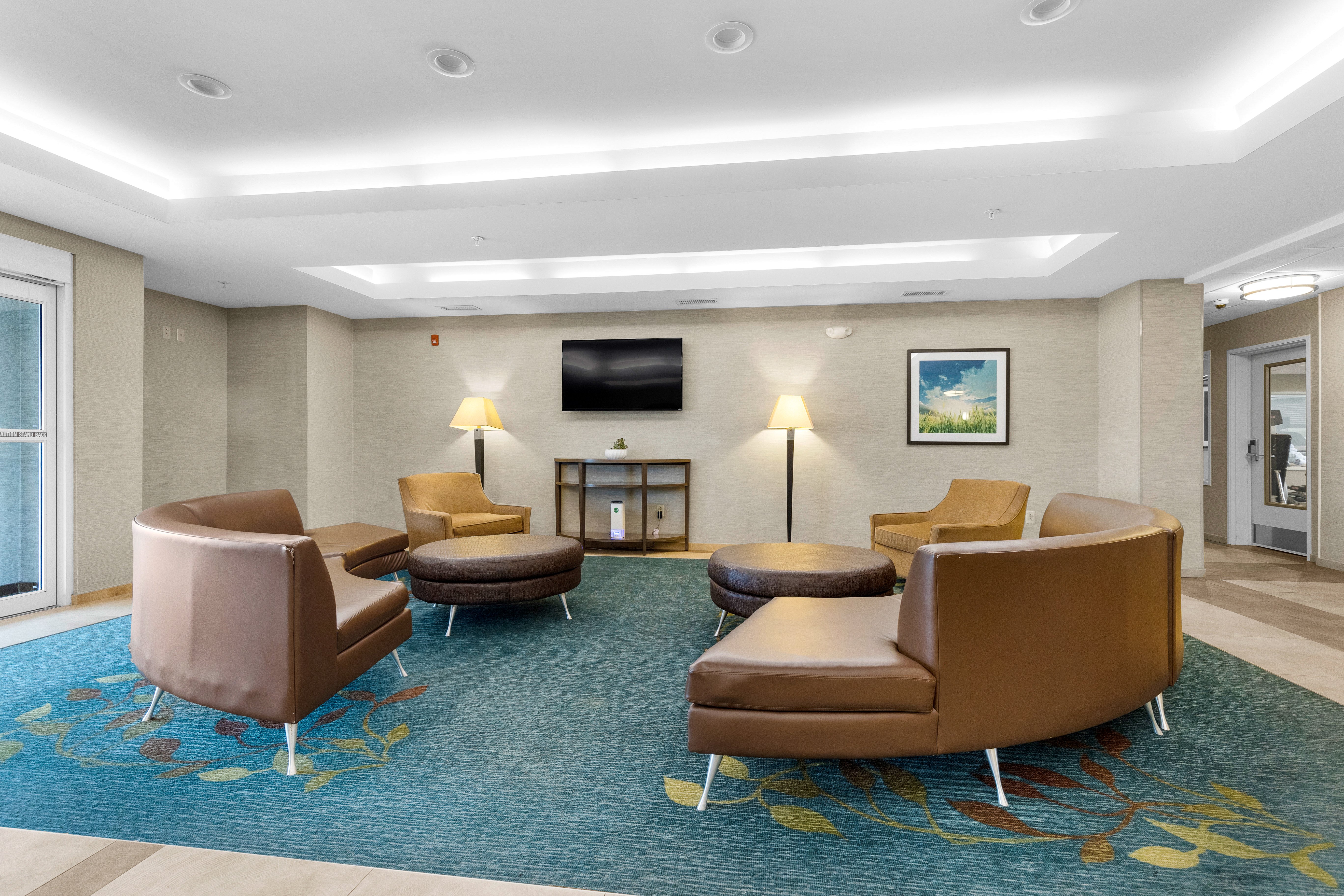 Candlewood Suites Erie 25/40