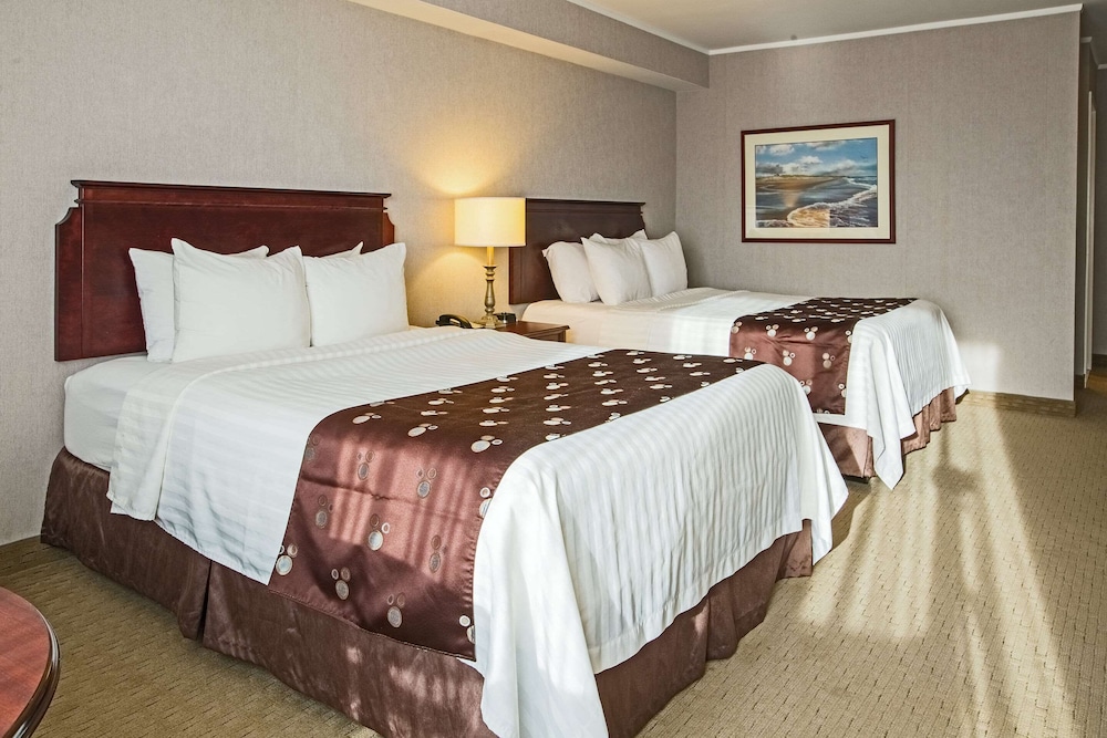 Quality Inn Suites Downtown Charlottetown 16/34