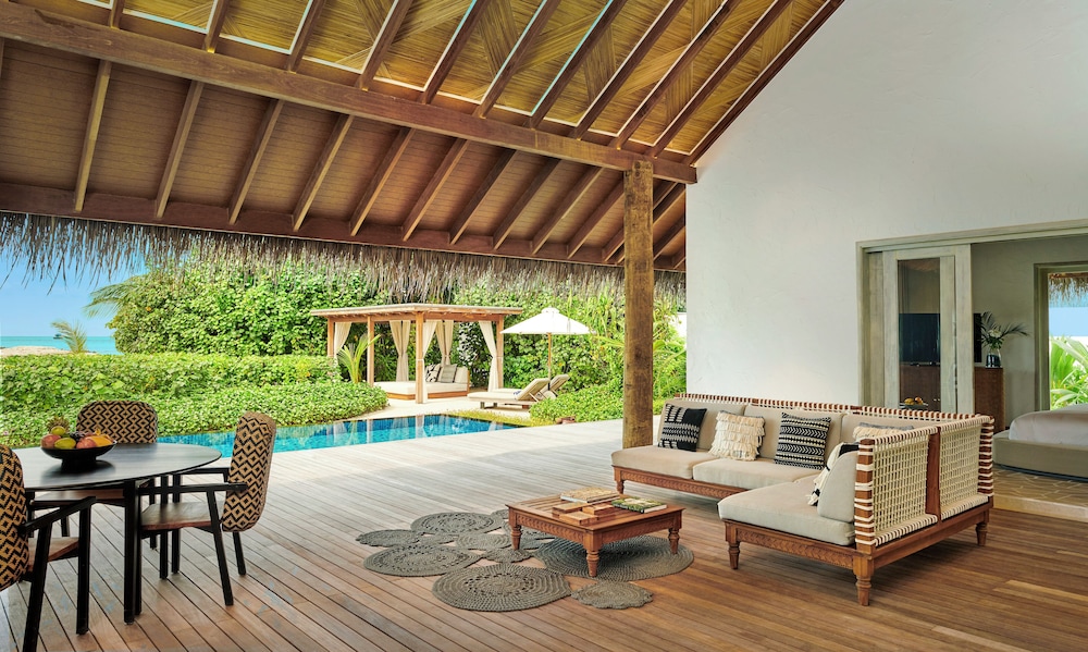 Sirru Fen Fushi Private Lagoon Resort 46/68