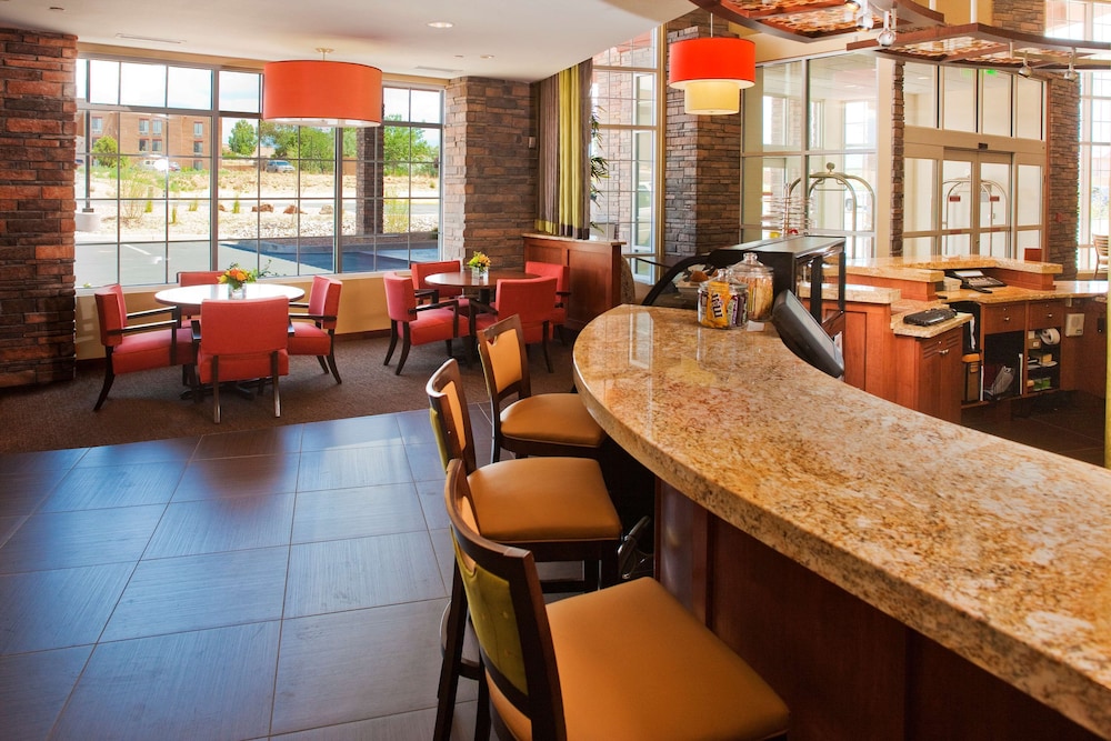 Hyatt Place Santa Fe 59/72