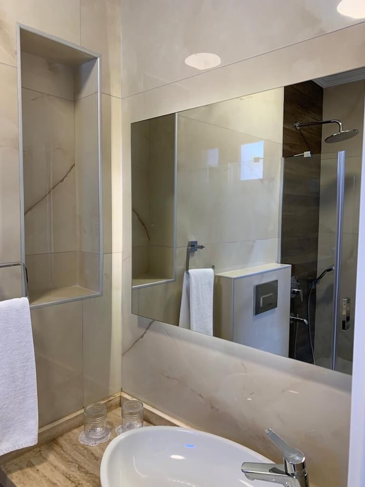 Cesmekes Butik Otel 48/50