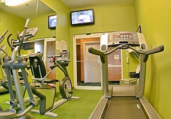 Fairfield Inn And Suites Brunswick 4/8