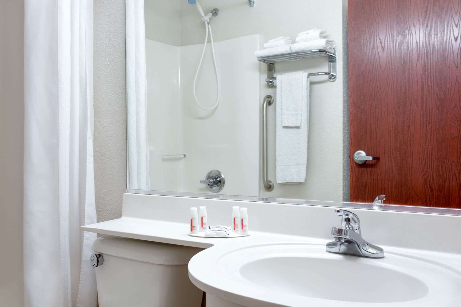 Microtel Inn & Suites by Wyndham Bremen 8/10