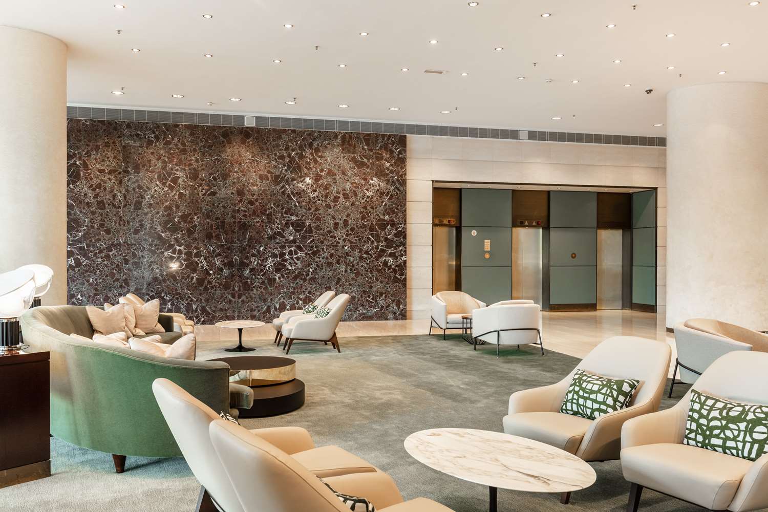 Hilton Amsterdam 34/61