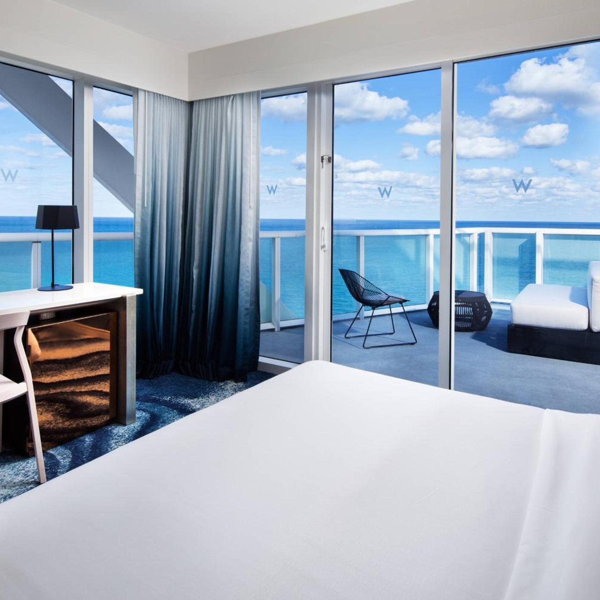 1 Bedroom, Supreme, Suite, King Bed, Ocean Front, Balcony, Corner