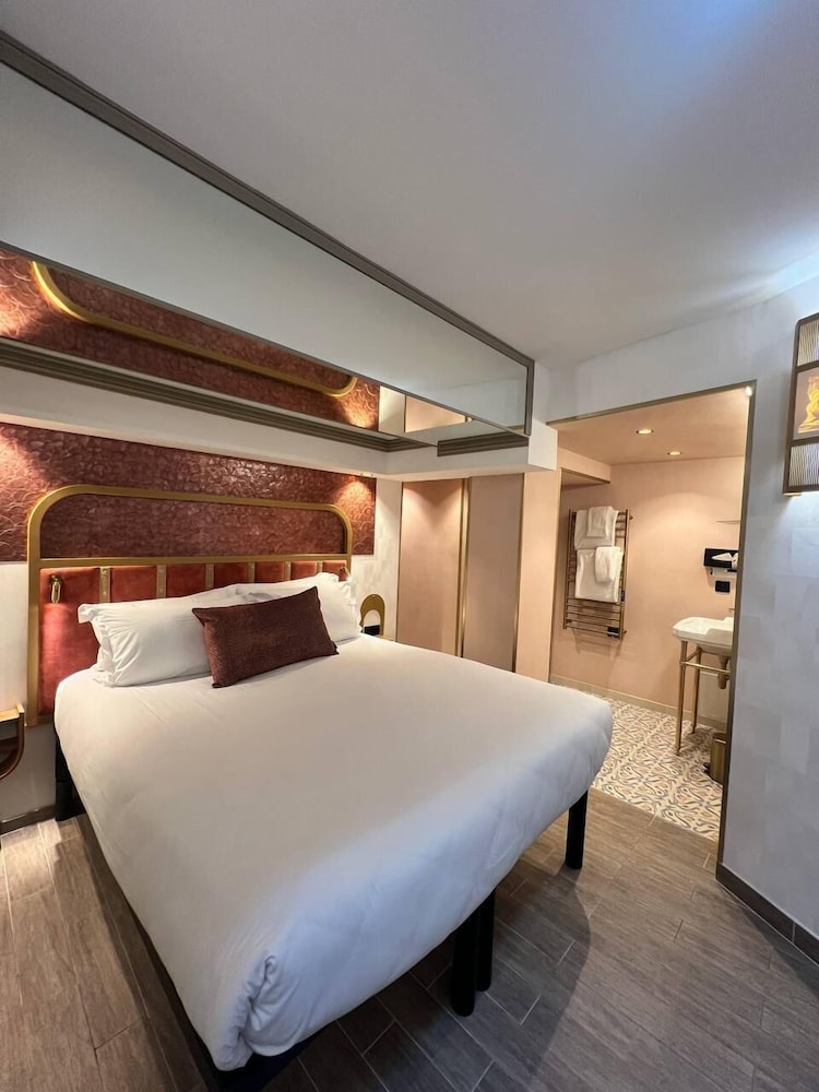 COMFORT, DOUBLE BED