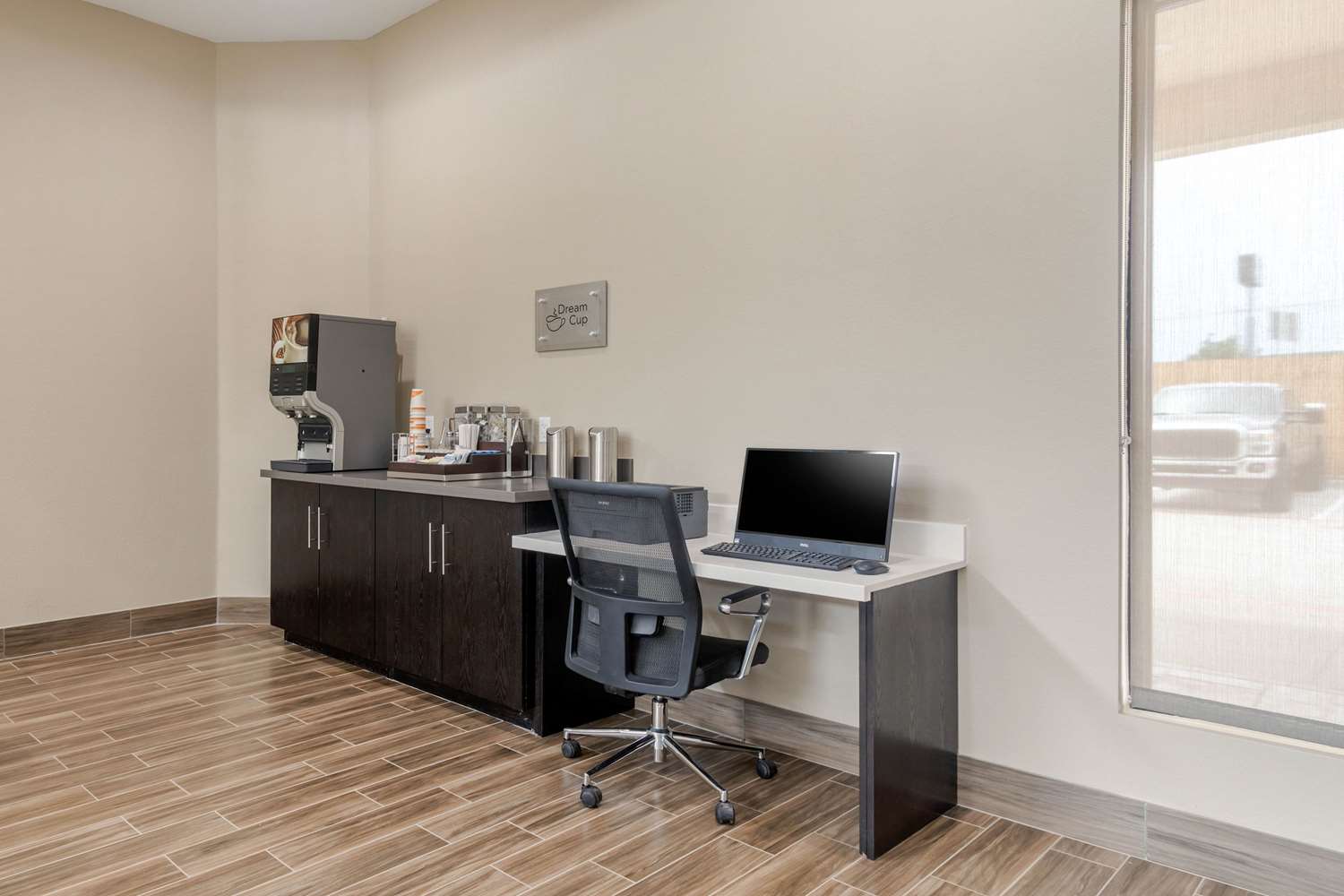 MainStay Suites Bricktown near Medical Center 14/17