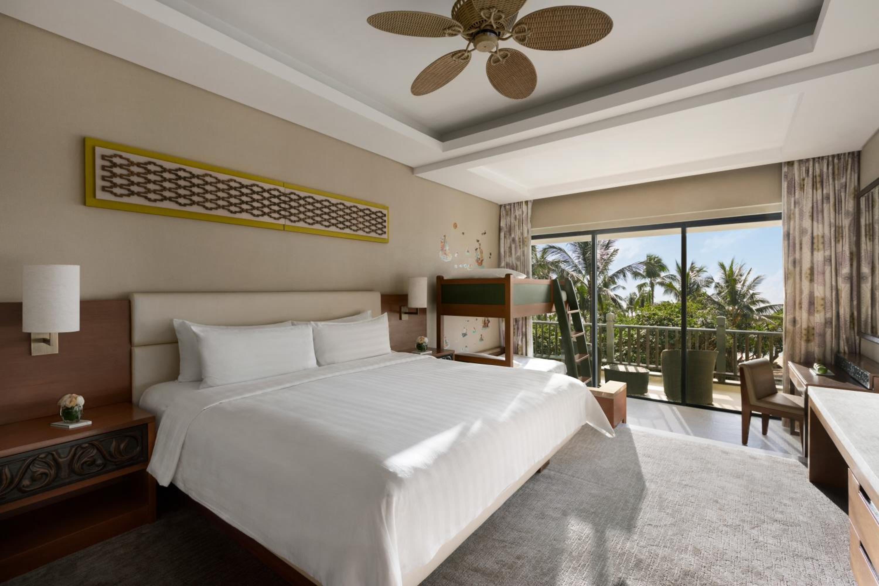 Deluxe, Family, King Bed, Garden Wing