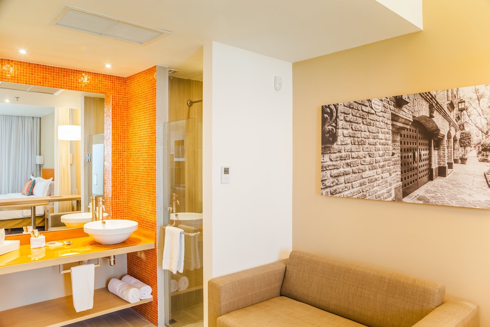 Fiesta Inn and Loft Ciudad del Carmen 49/50