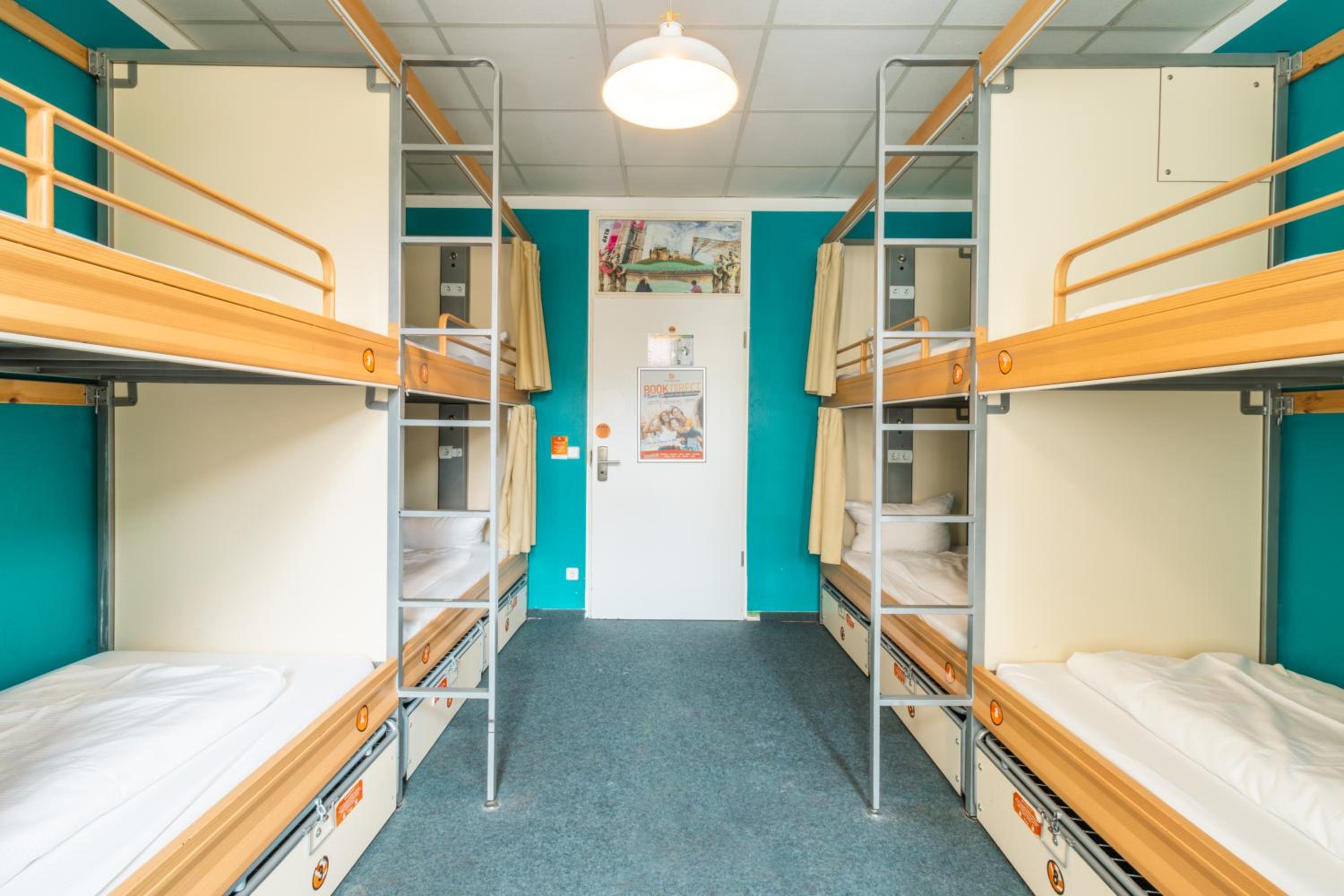 Mixed Dorm, 12 Beds
