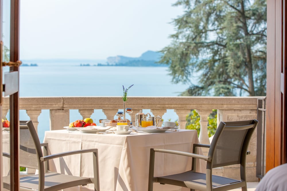 Hotel Villa Del Sogno 60/77