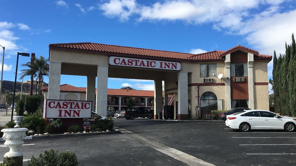 Castaic Inn Near Six Flags Magic Mountain 26/43