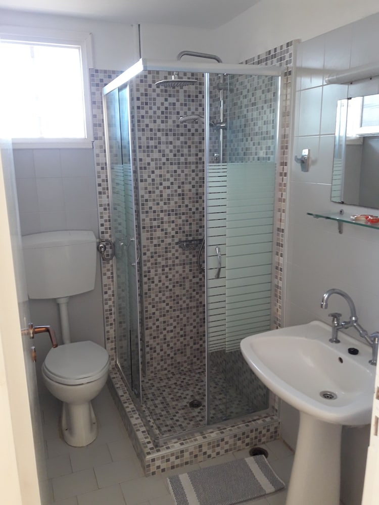 Lovenest, Studio, Queen Bed، Villa Medusa 8/8