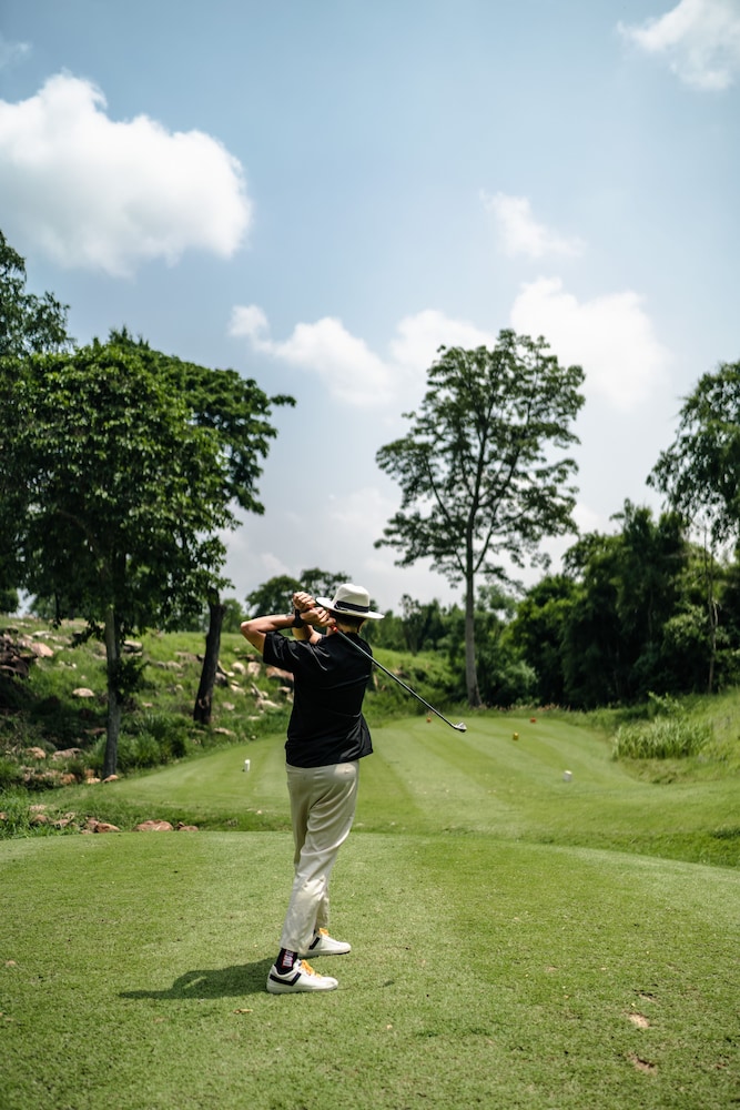Mountain Creek Golf Resort & Residences 59/64