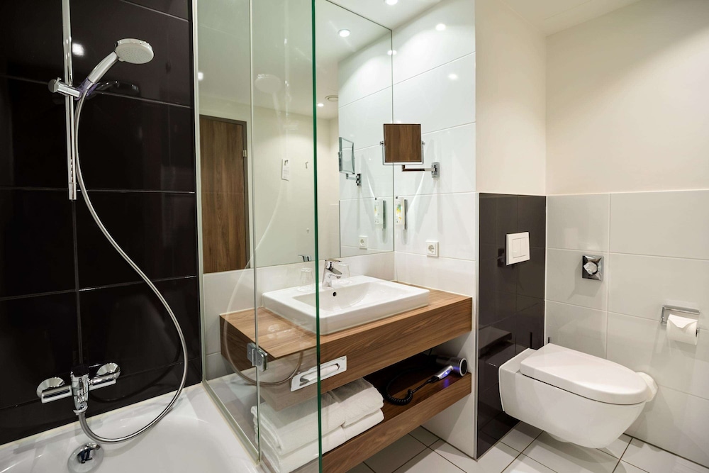 AUSTRIA TREND HOTEL DOPPIO 67/70