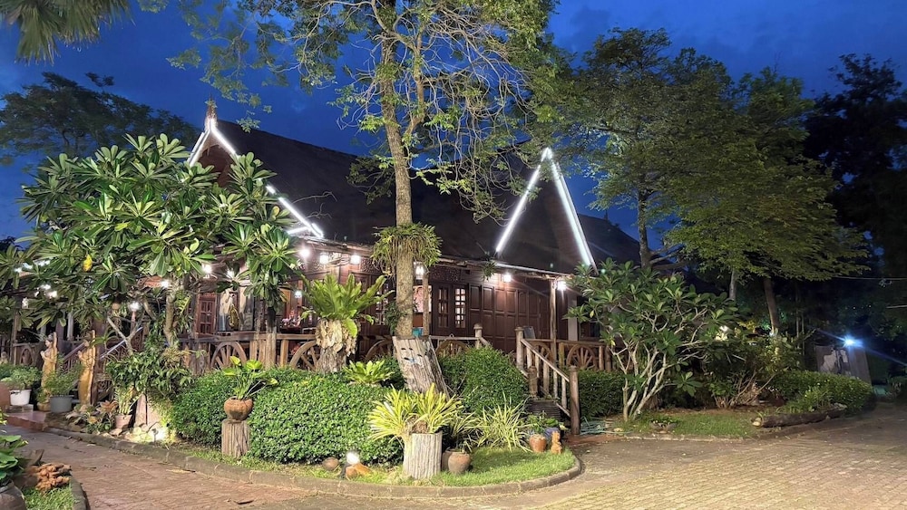 Baan Baitan Resort 11/64