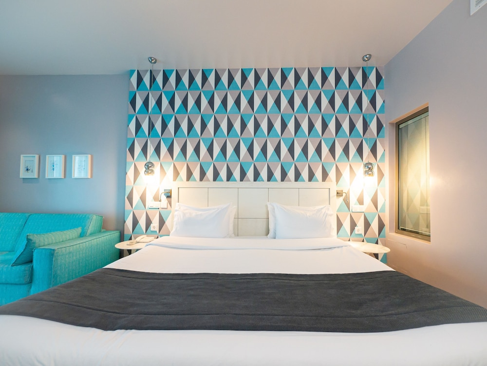 COCO MAT, POSEIDON, SUITE, SEA FRONT